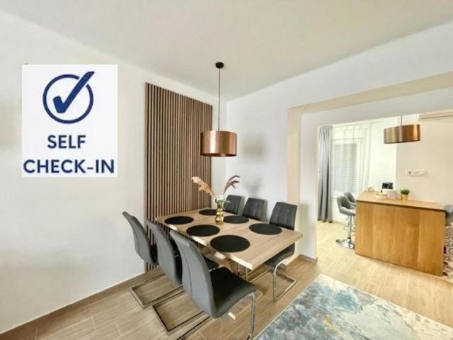 Home R52-4 #Freeparking Budapest Eksteriør billede